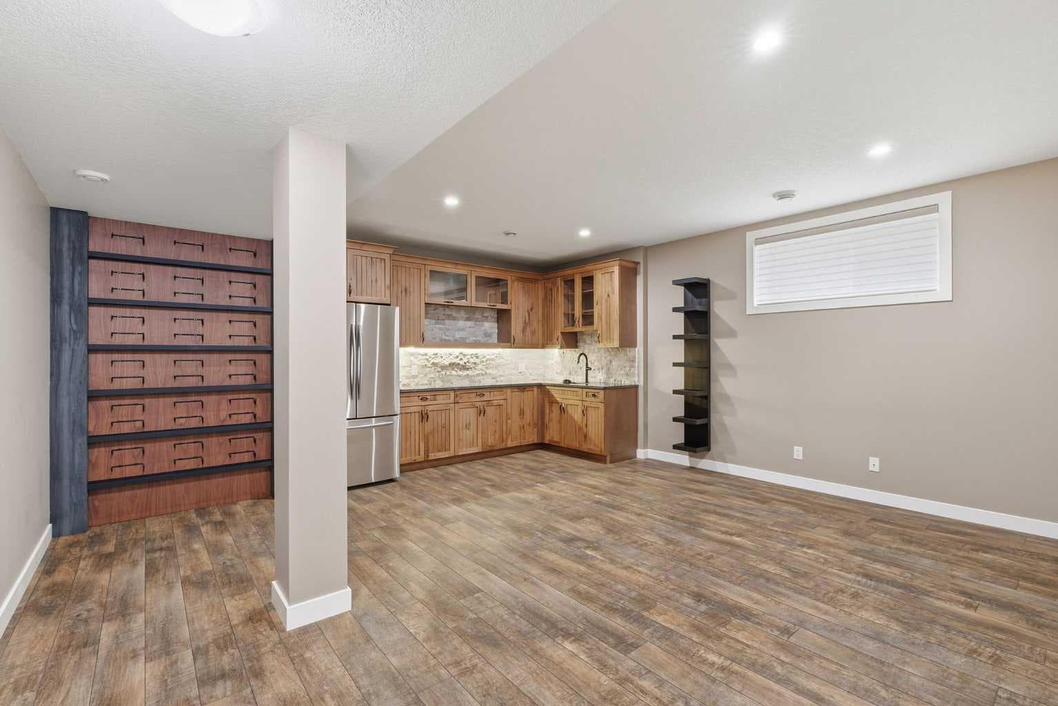 300 Aspenmere Way 