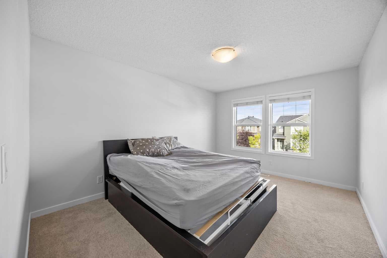 75 Evanston Hill NW