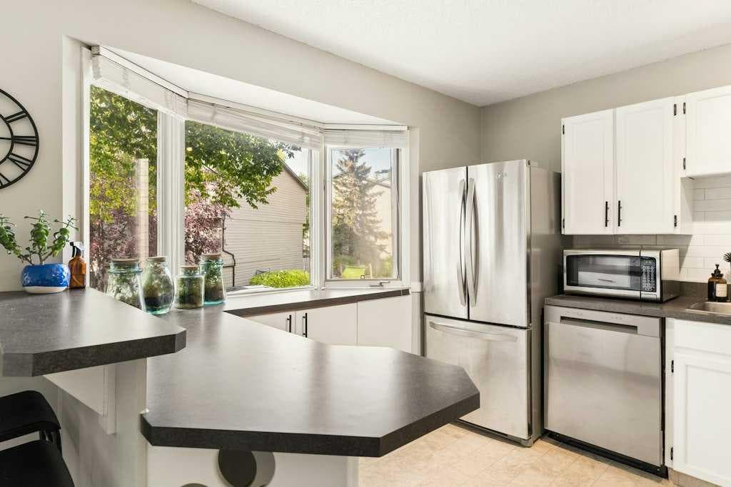 80, 23 Glamis Drive SW