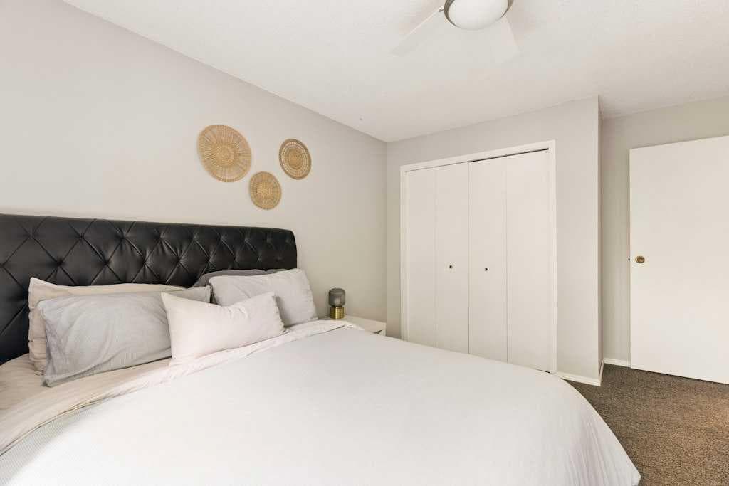 80, 23 Glamis Drive SW