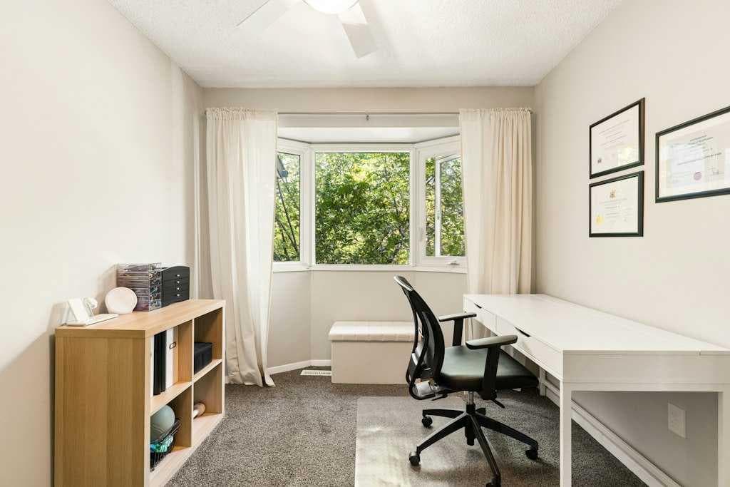 80, 23 Glamis Drive SW