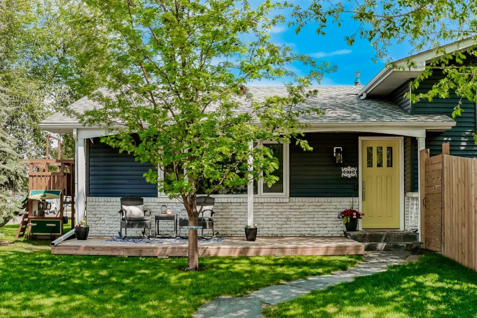 10704 Maplecrest Road SE