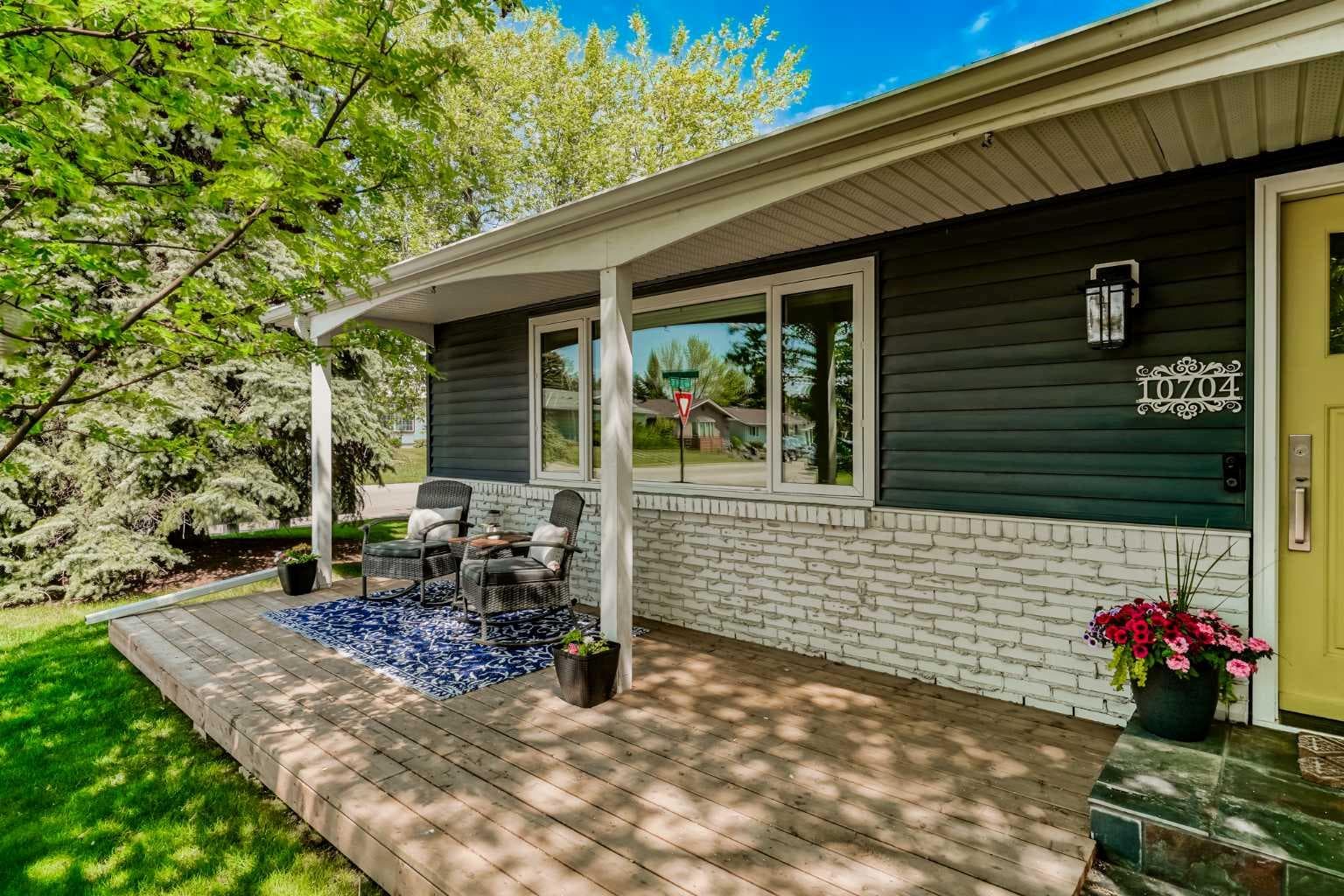 10704 Maplecrest Road SE