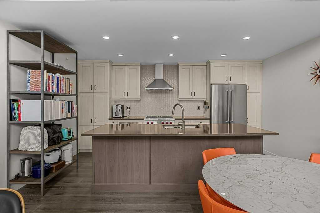 401, 707 Spring Creek Drive 