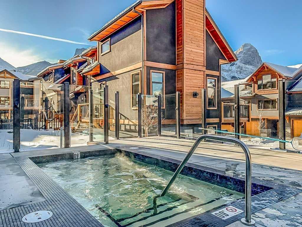 401, 707 Spring Creek Drive 
