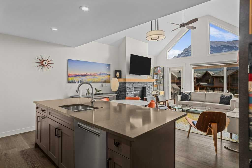 401, 707 Spring Creek Drive 