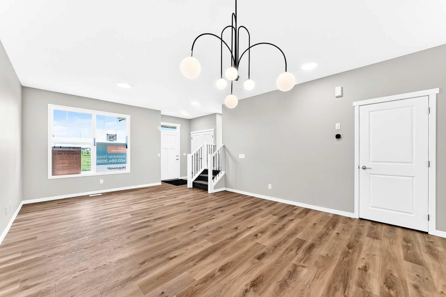 76 Mercado Road SE