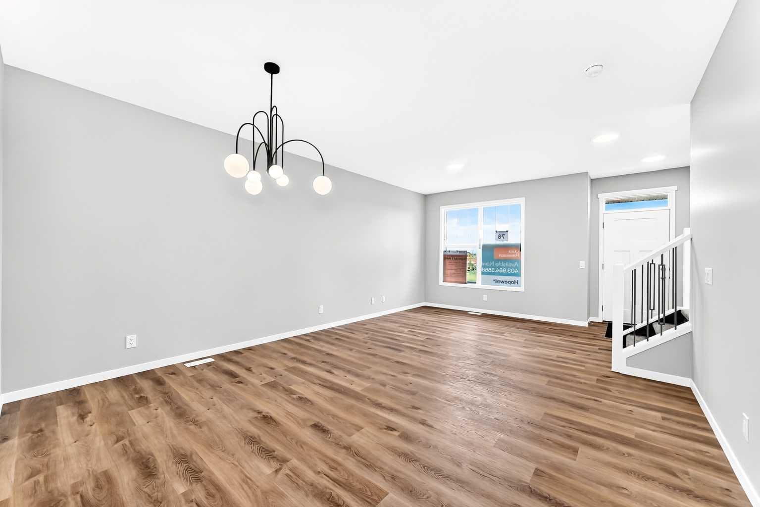 76 Mercado Road SE