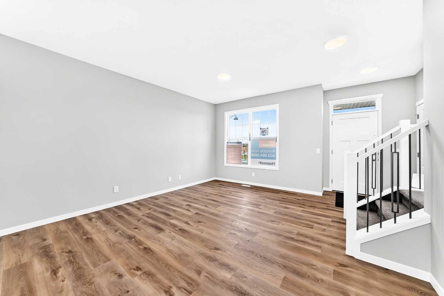 76 Mercado Road SE