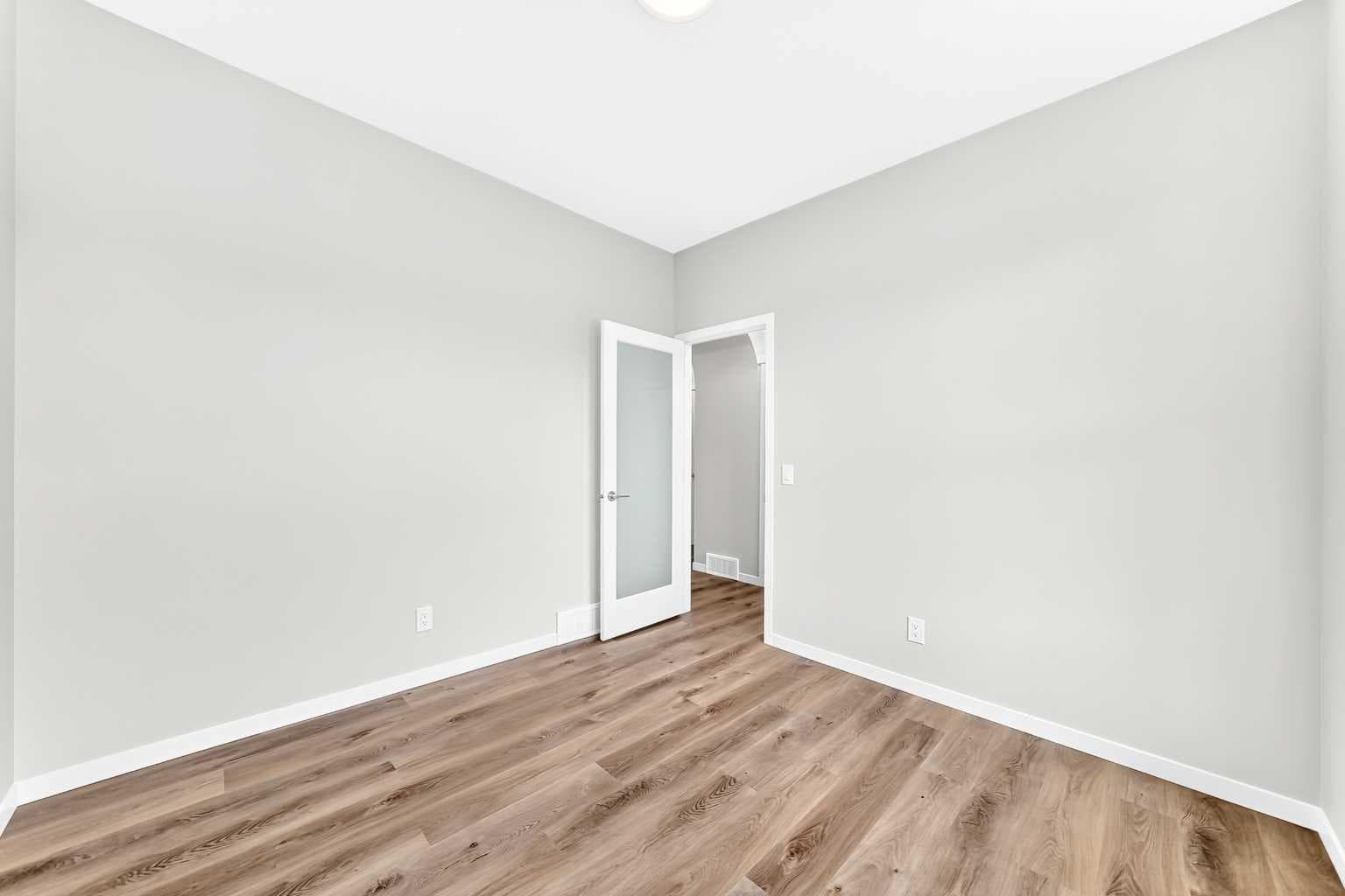 76 Mercado Road SE
