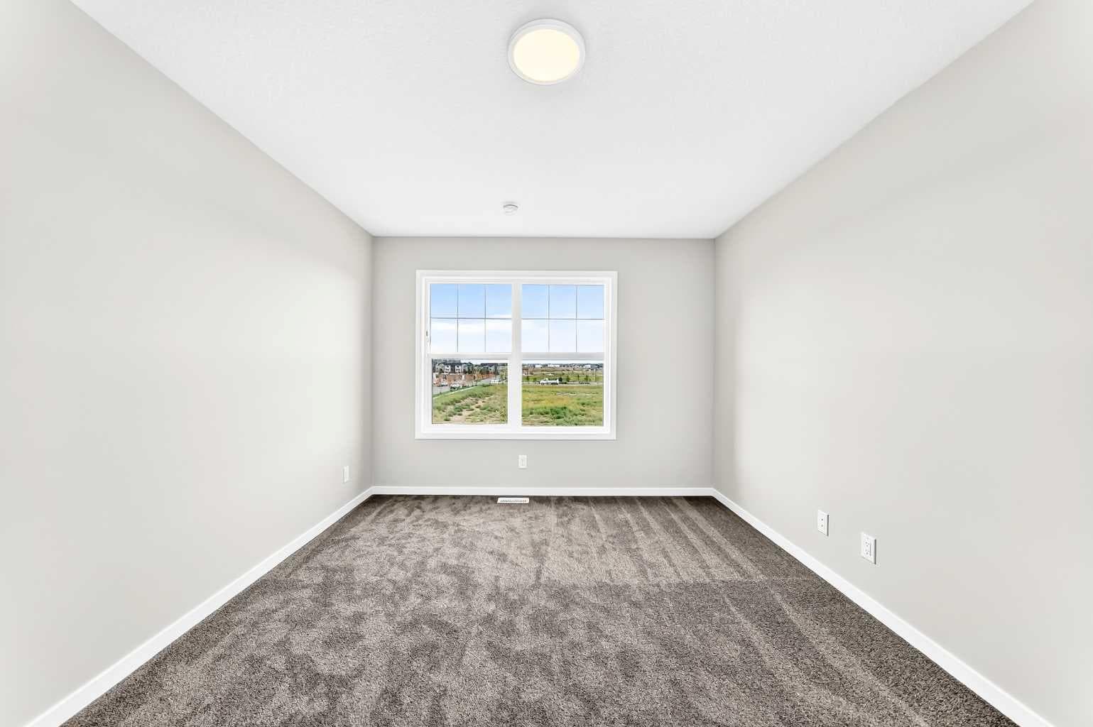 76 Mercado Road SE