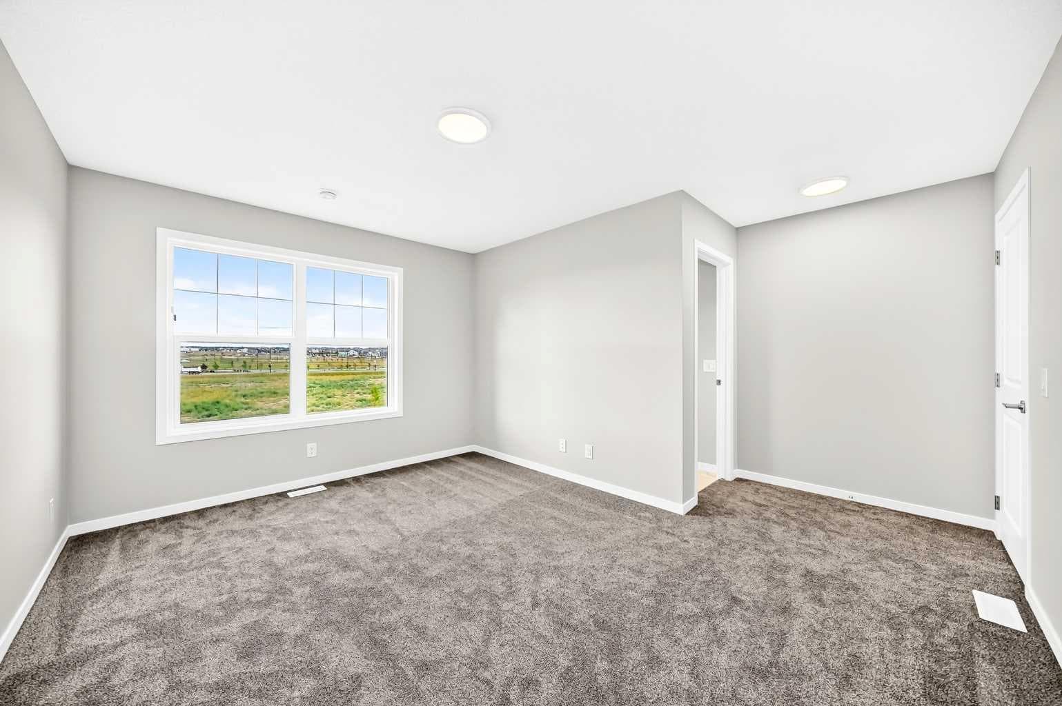 76 Mercado Road SE