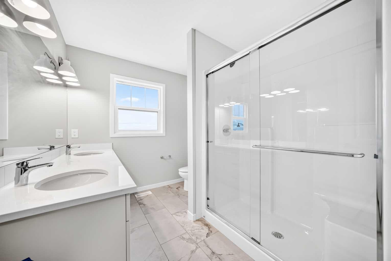 76 Mercado Road SE