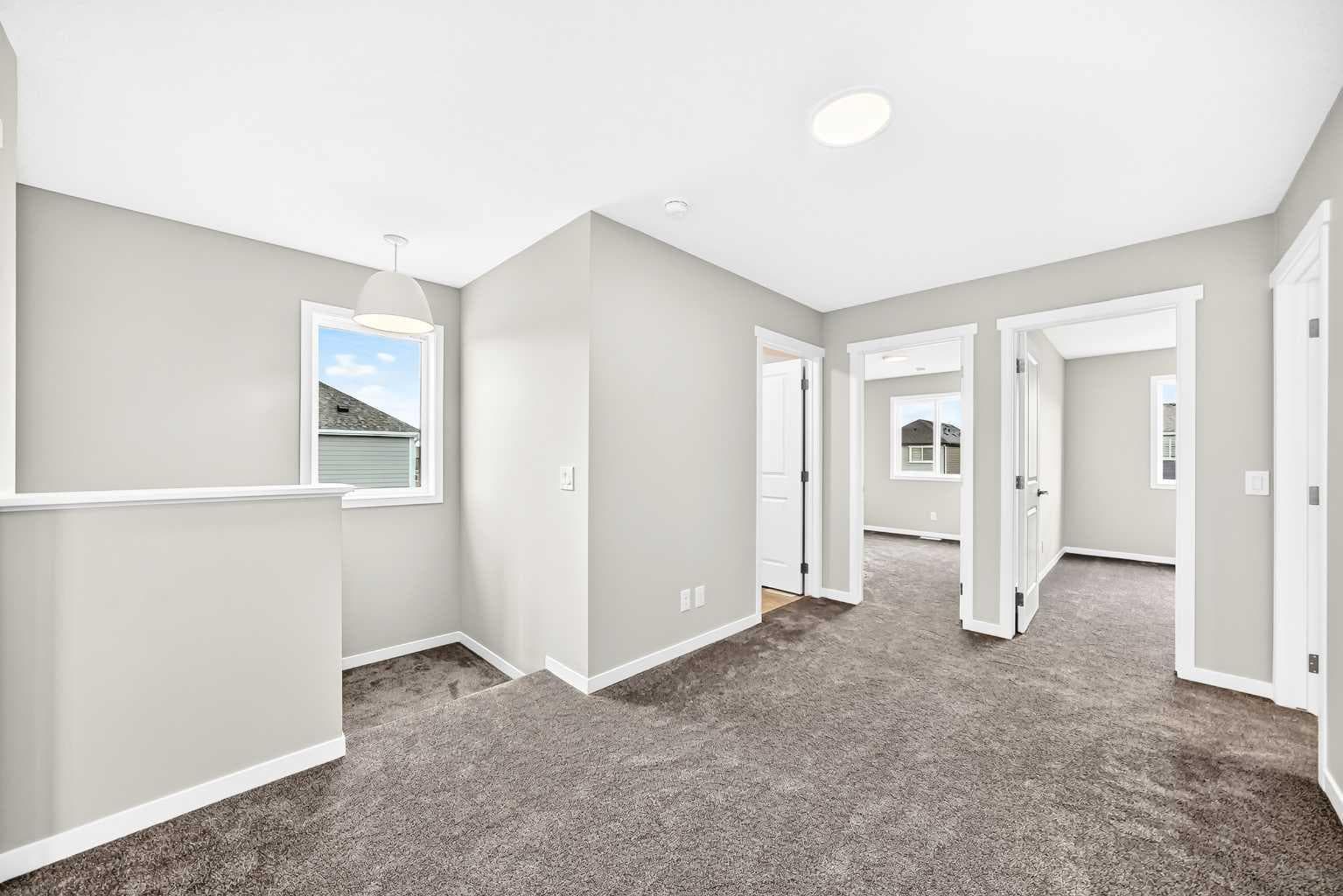 76 Mercado Road SE