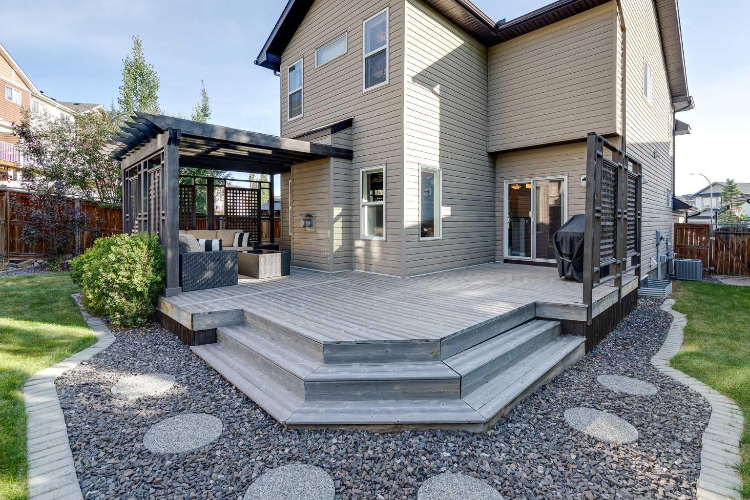 62 Panamount Plaza NW