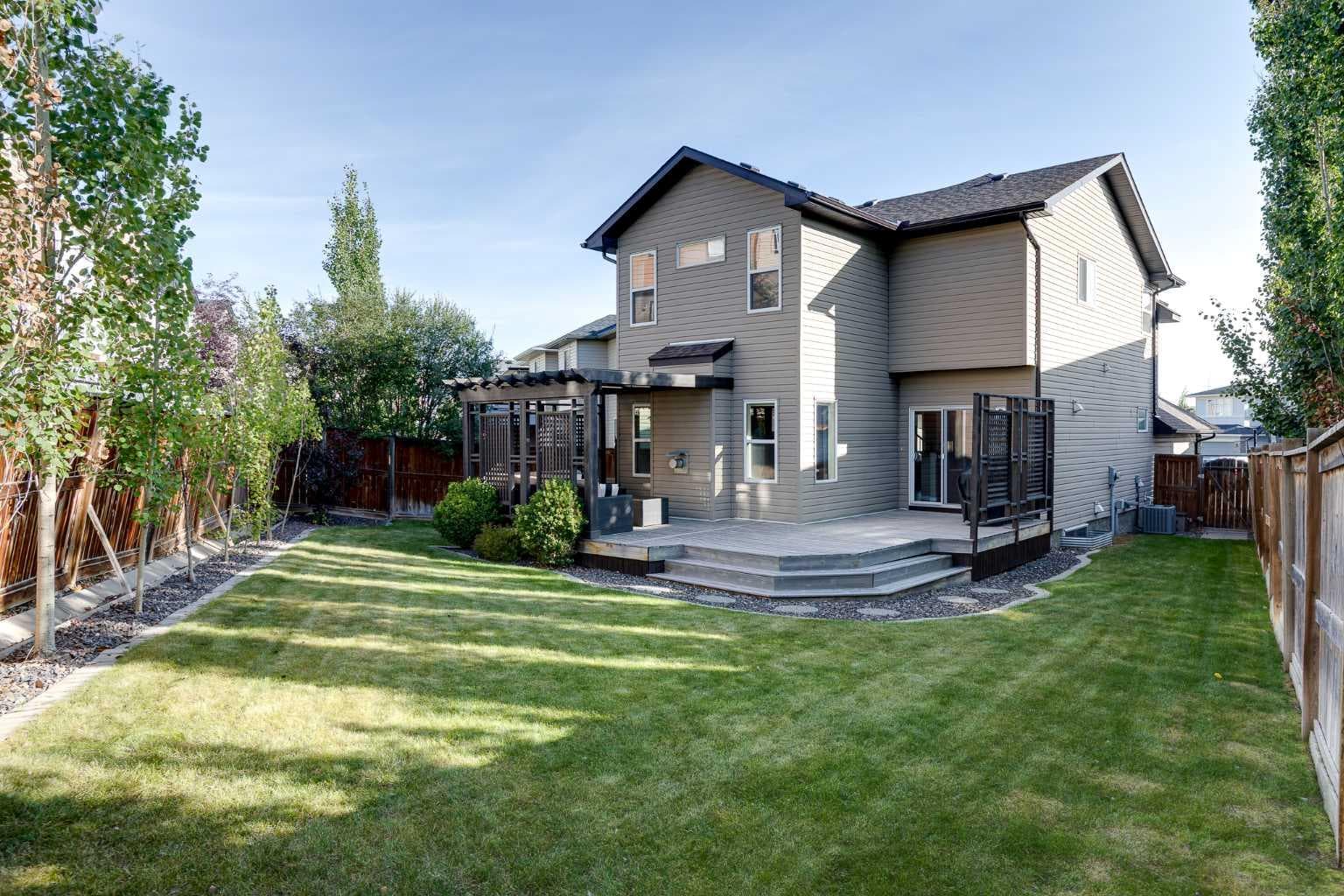 62 Panamount Plaza NW