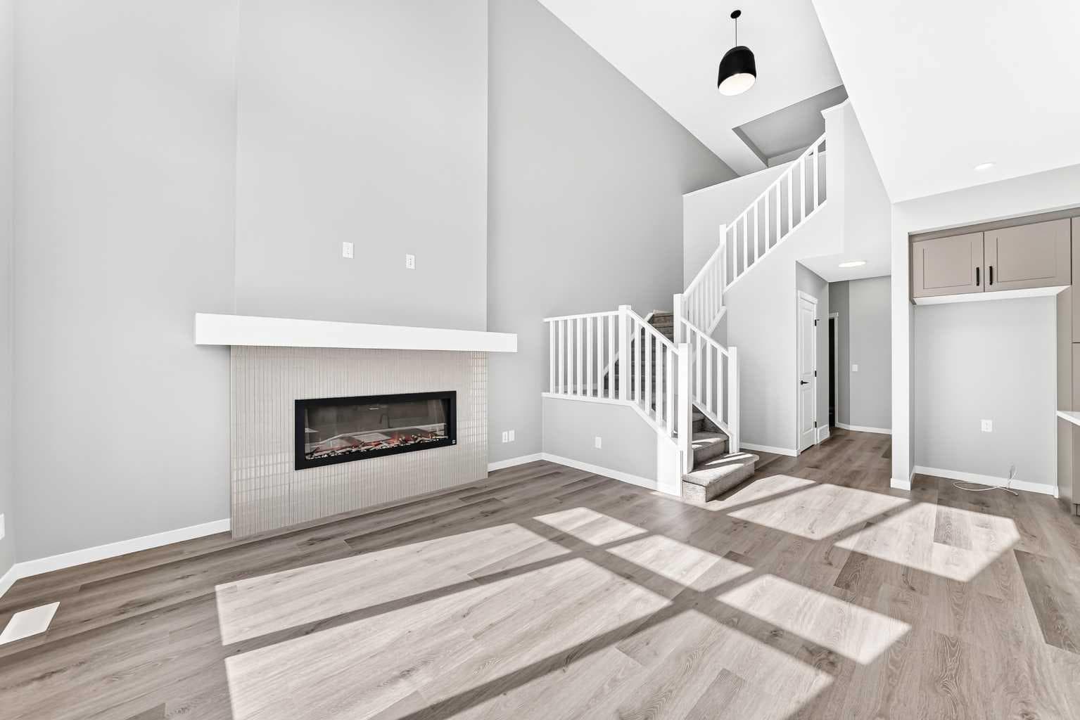 87 Mercado Crescent SE