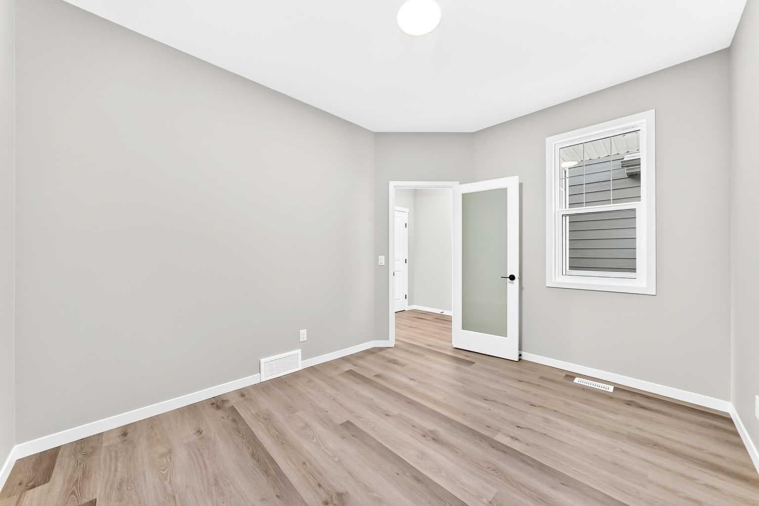 87 Mercado Crescent SE