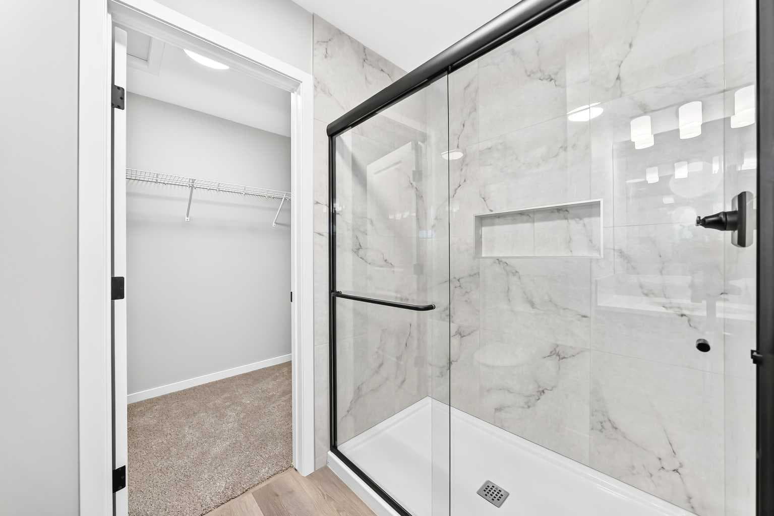 87 Mercado Crescent SE