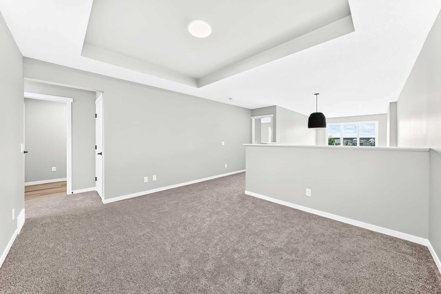 87 Mercado Crescent SE