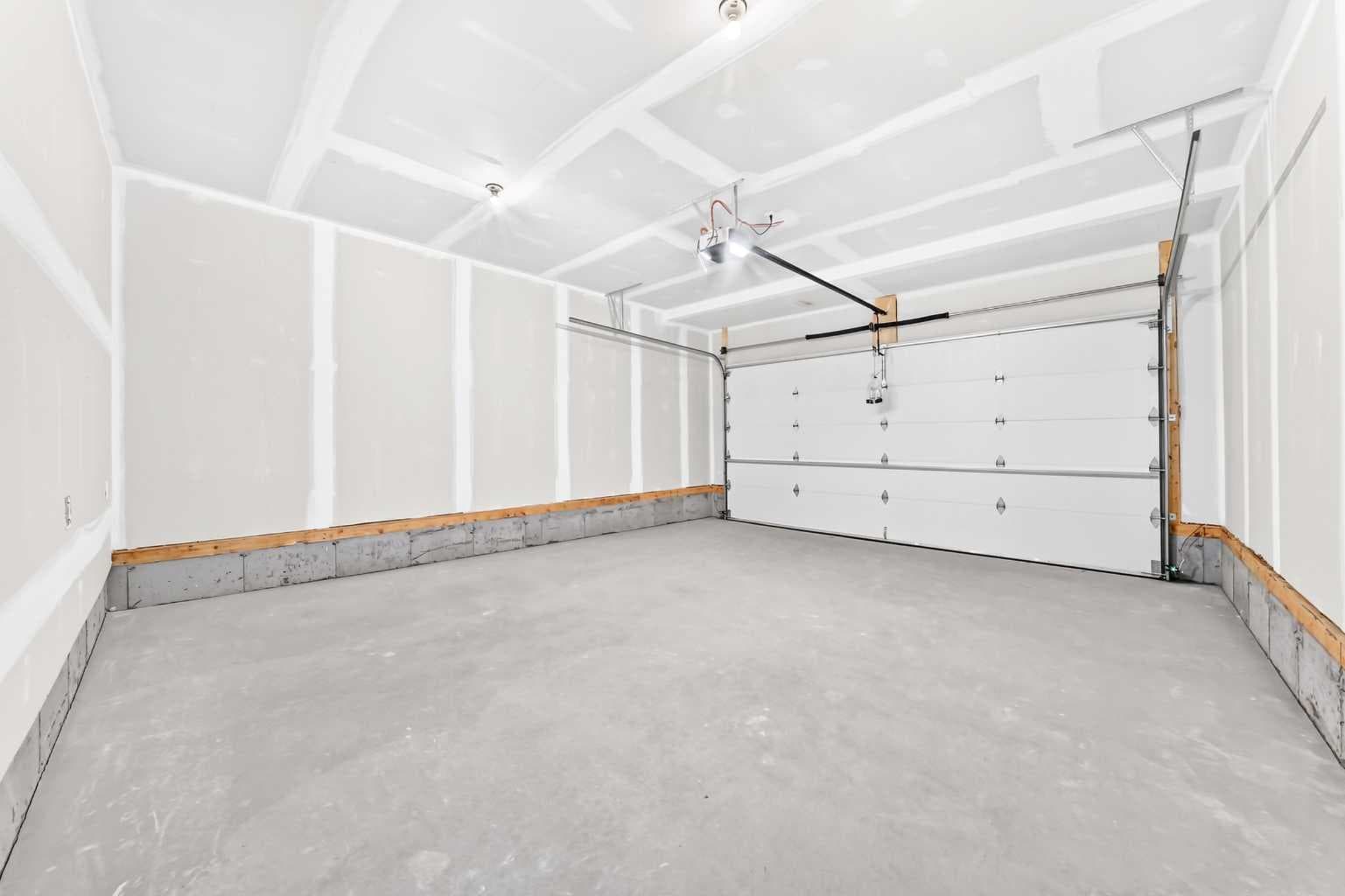 87 Mercado Crescent SE
