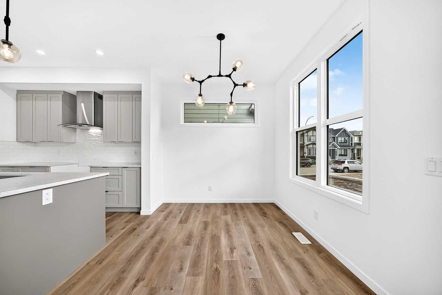 551 Mercado Avenue SE