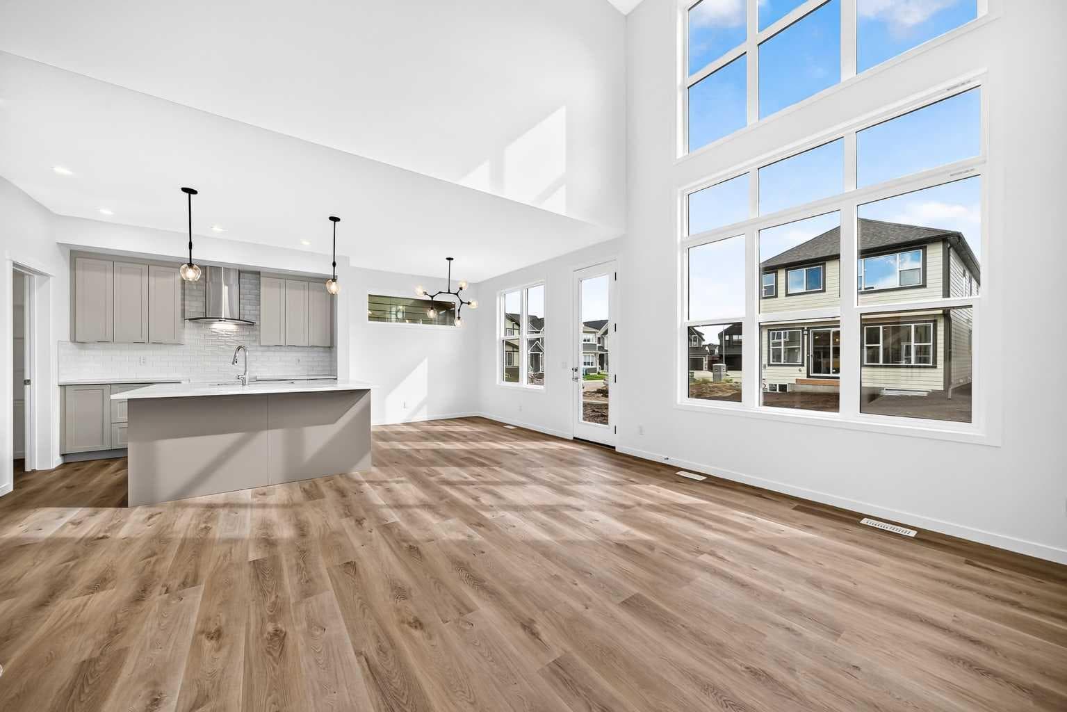551 Mercado Avenue SE