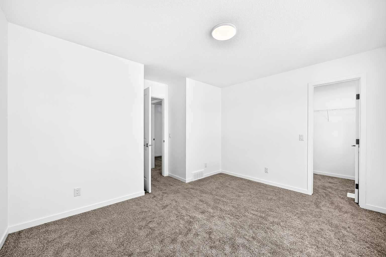 551 Mercado Avenue SE