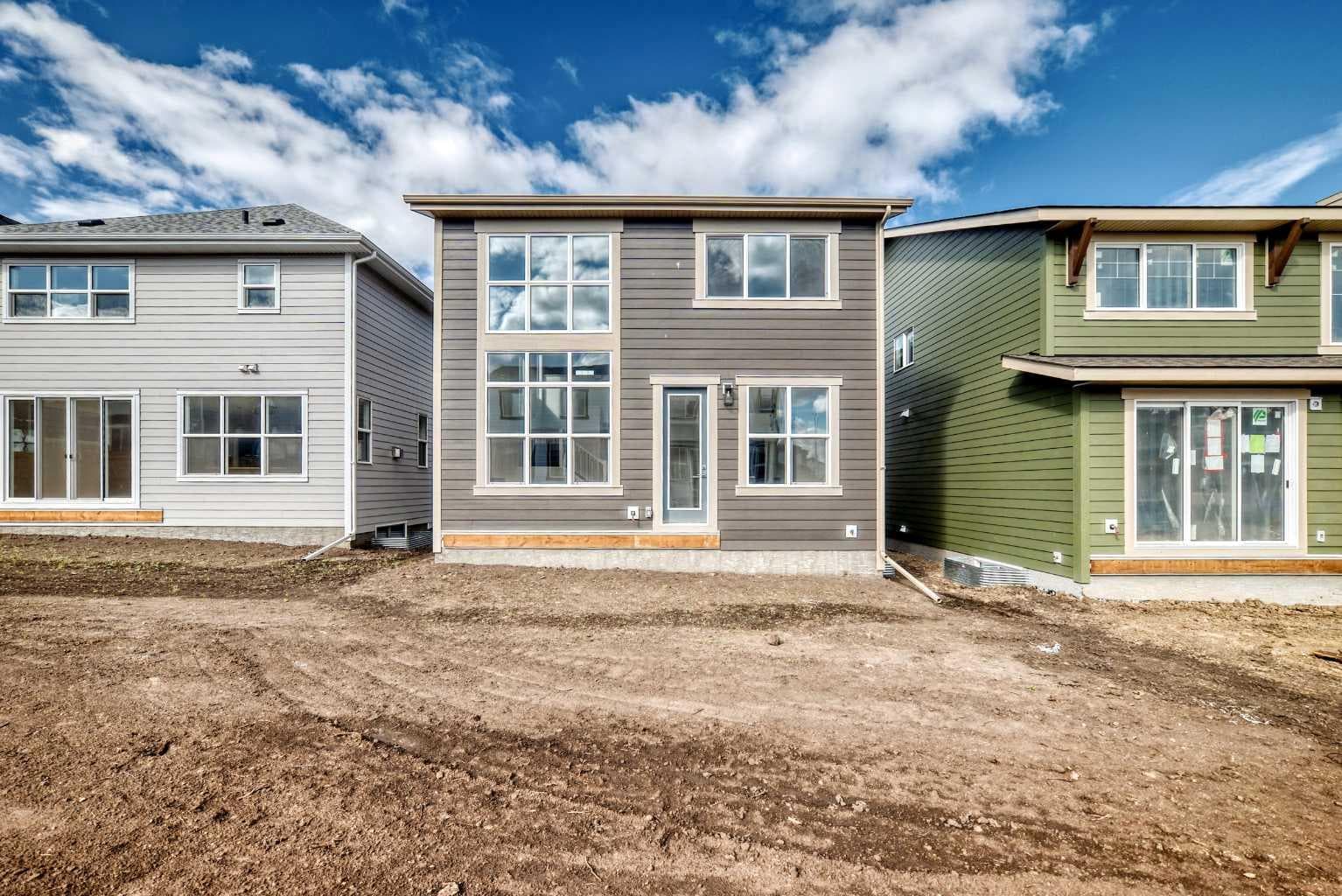551 Mercado Avenue SE