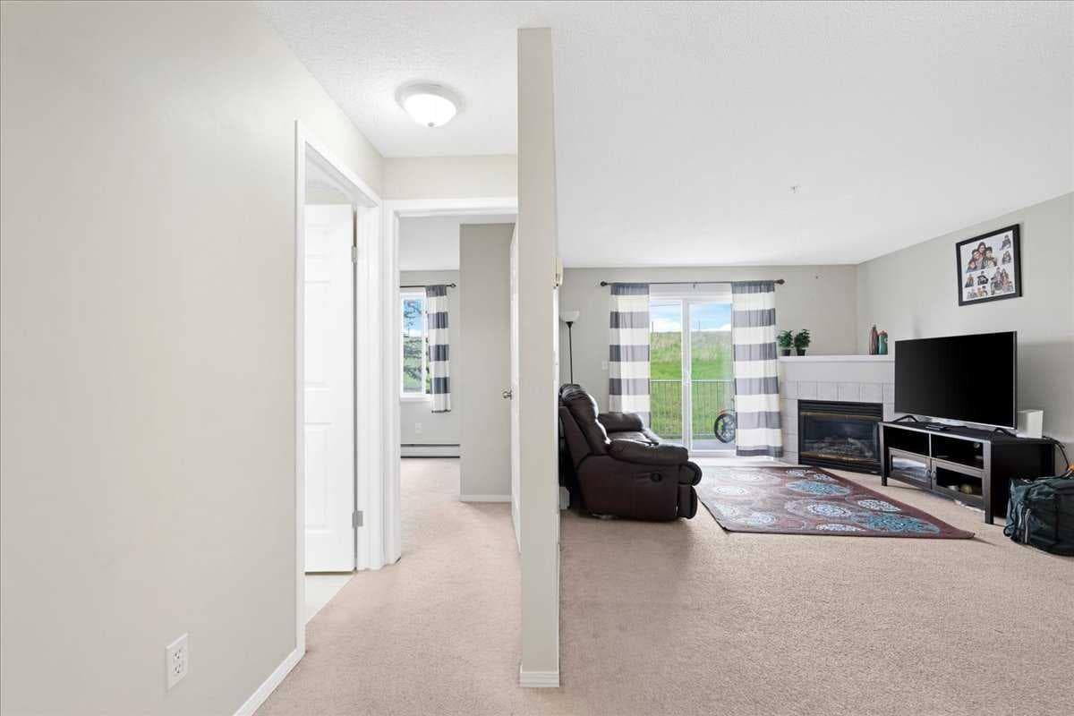 213, 3000 Citadel Meadow Point NW