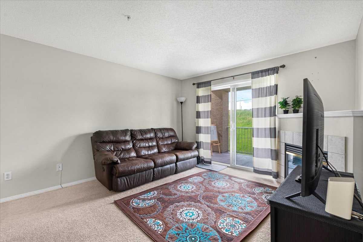 213, 3000 Citadel Meadow Point NW