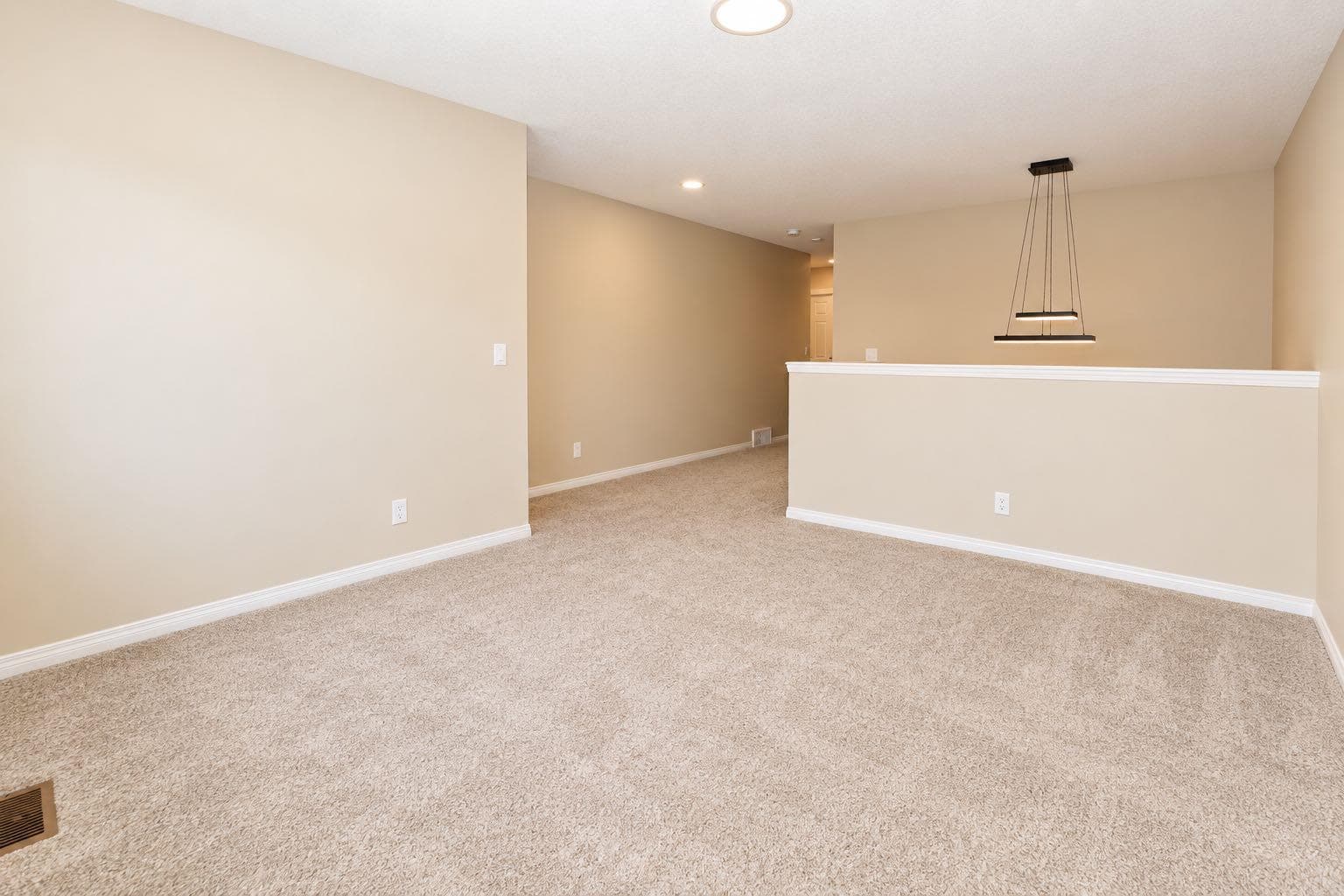 56 Corner Glen Green NE