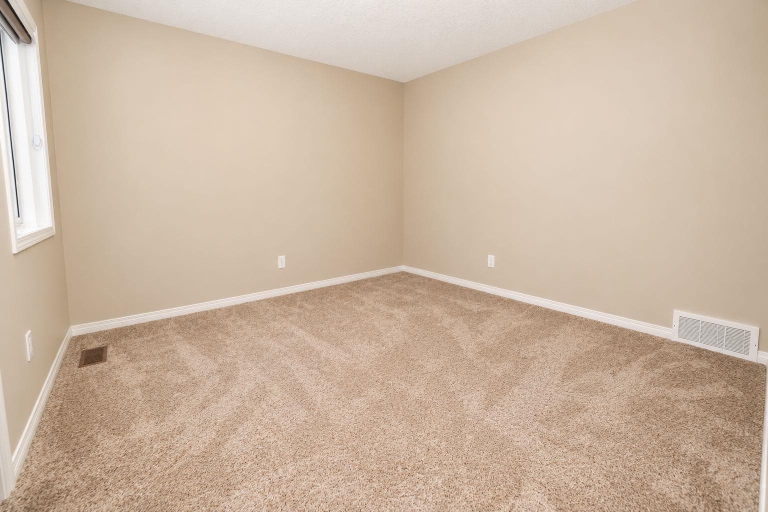 56 Corner Glen Green NE