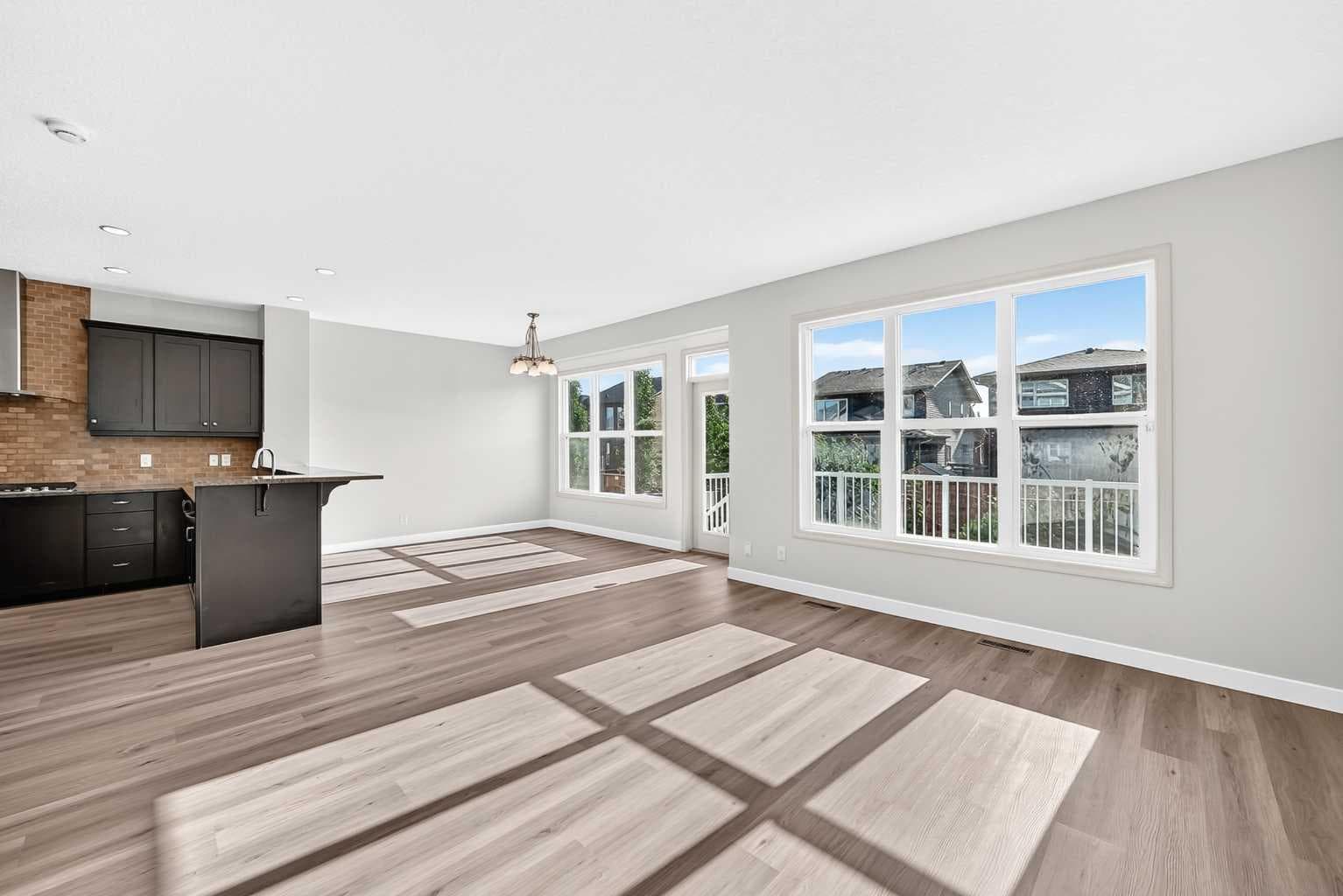 331 Evanston Way NW
