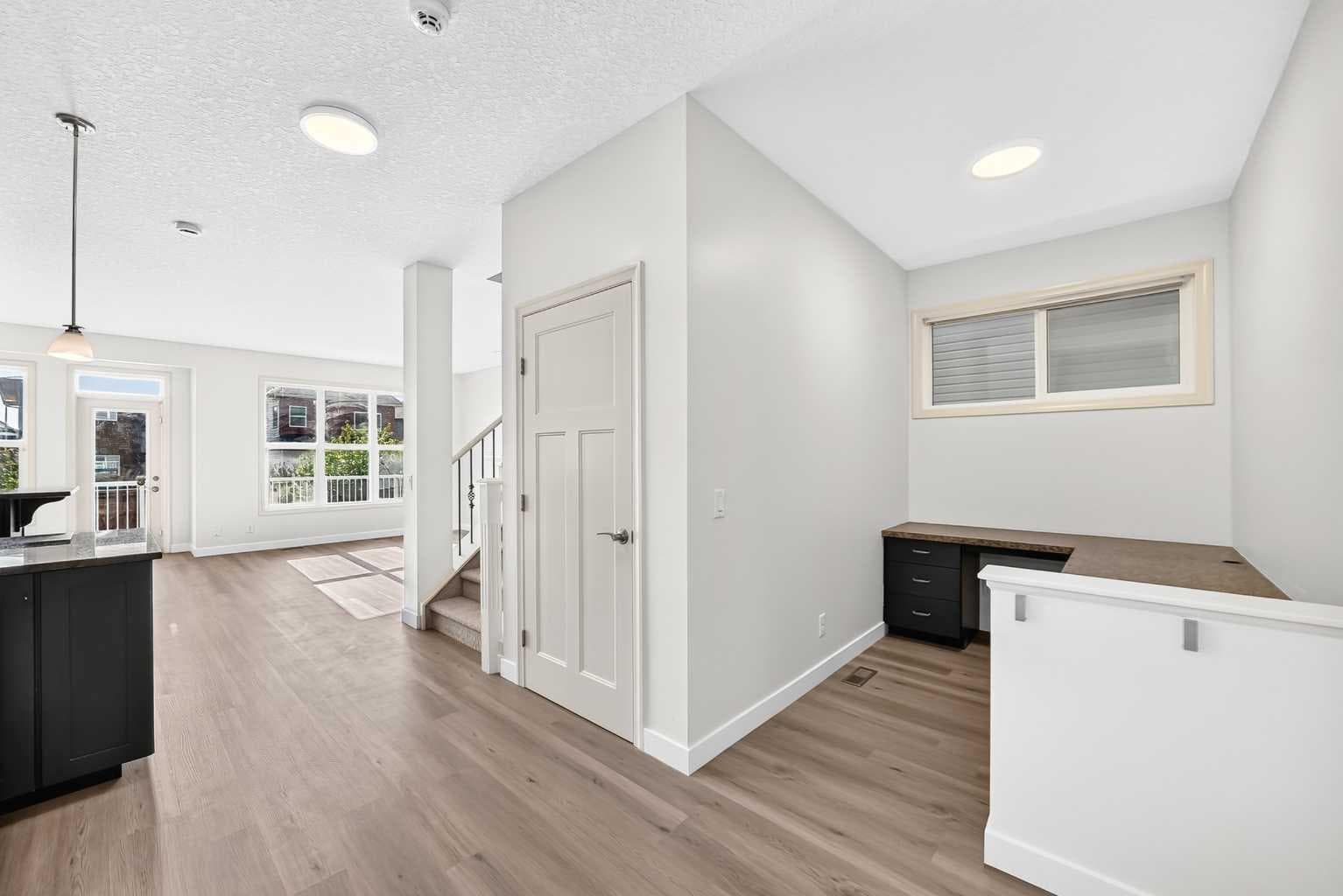 331 Evanston Way NW