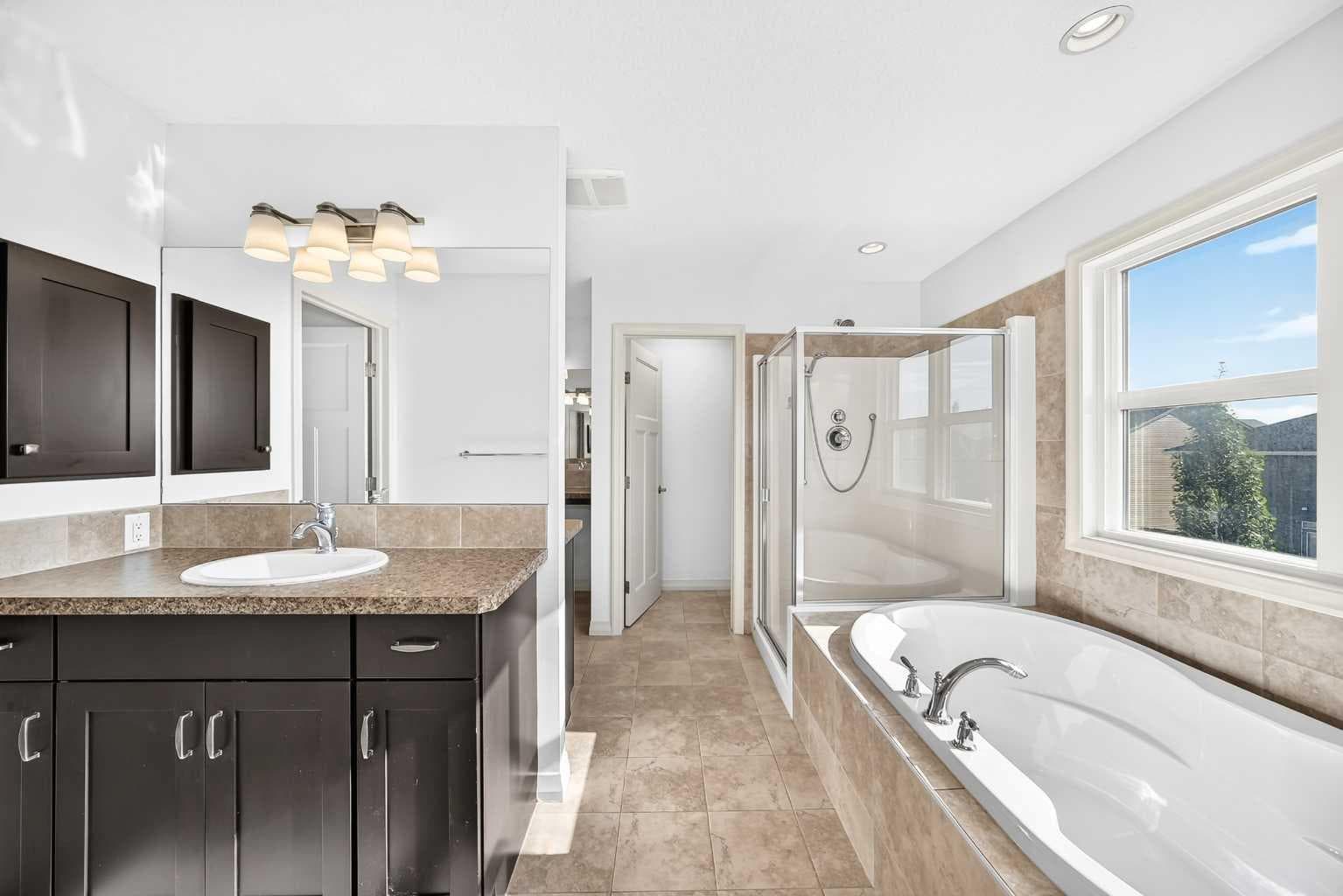 331 Evanston Way NW