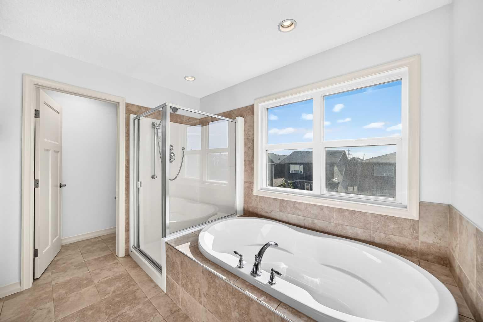 331 Evanston Way NW
