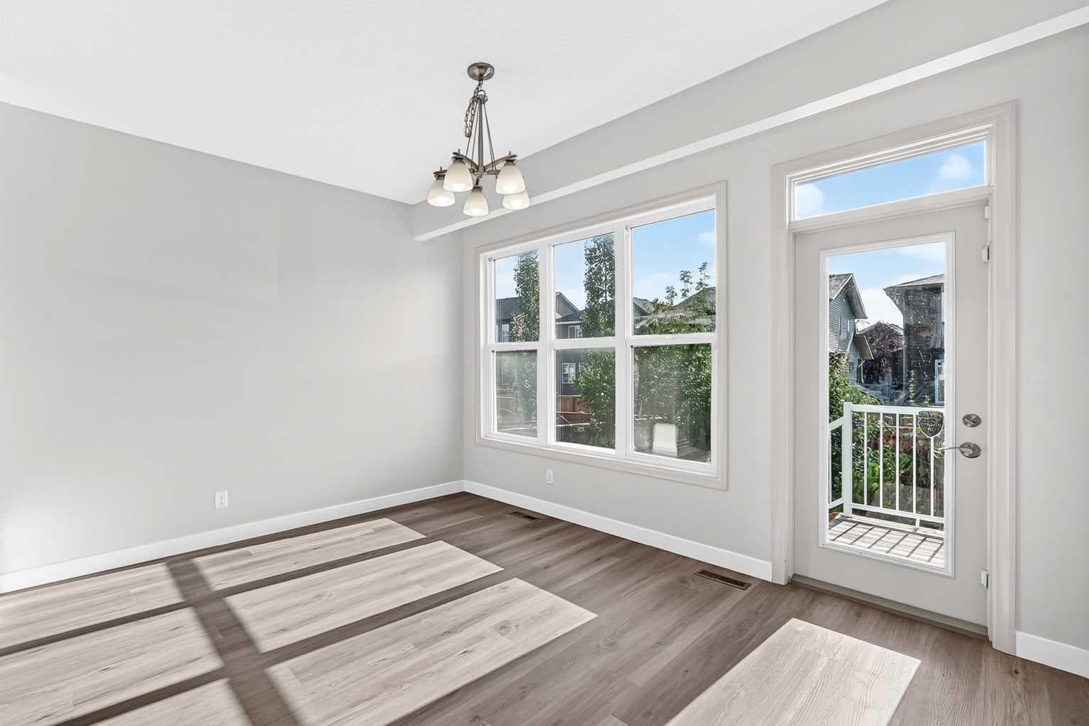 331 Evanston Way NW