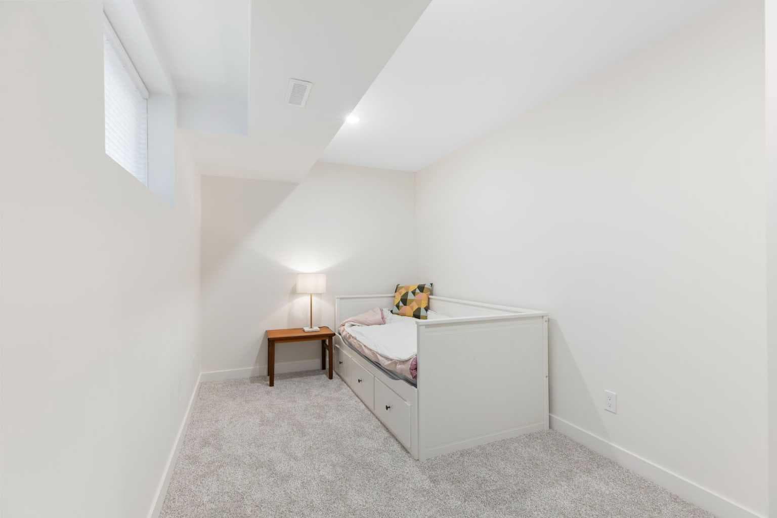 57 Arbour Stone Crescent NW