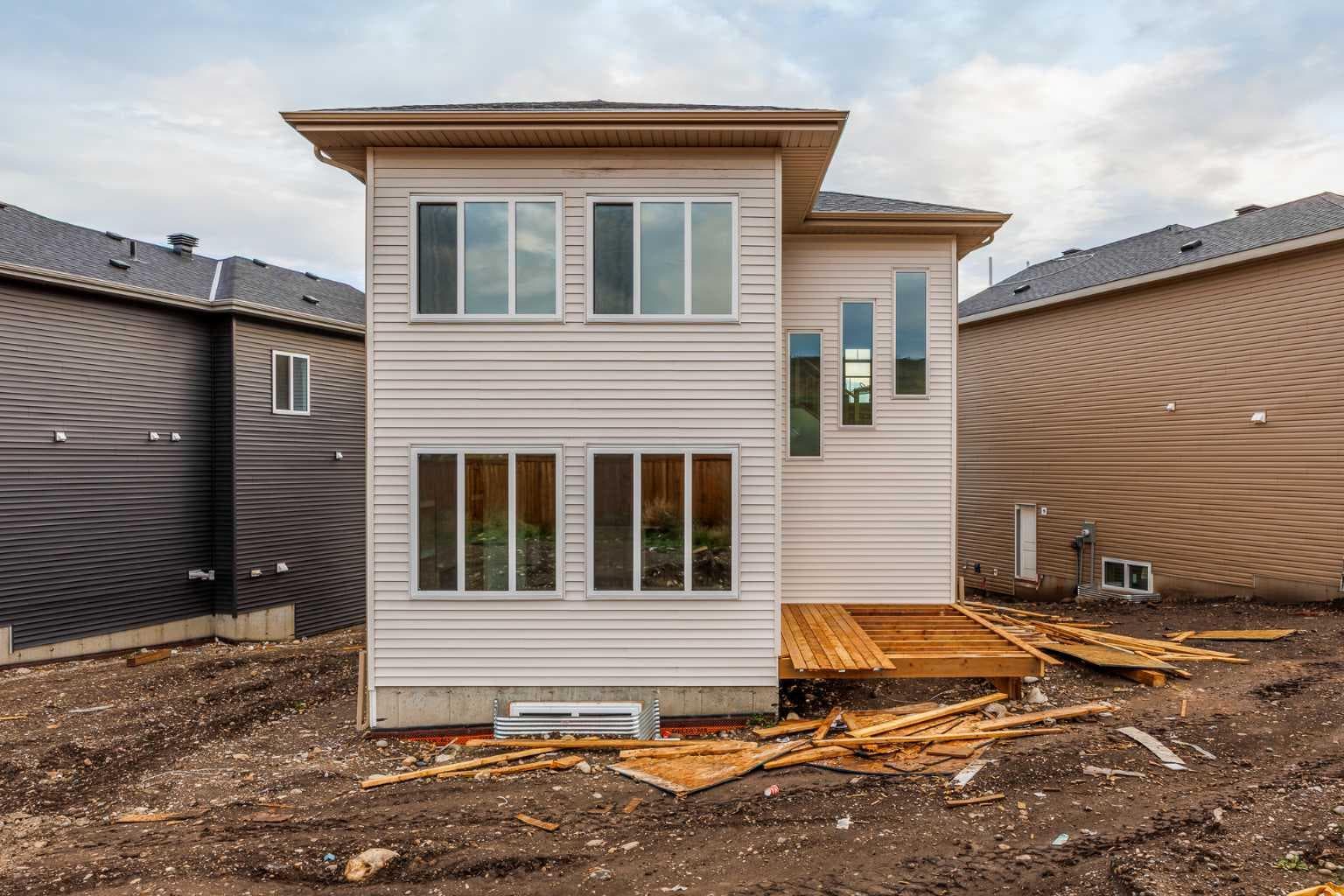 109 Topaz Place 