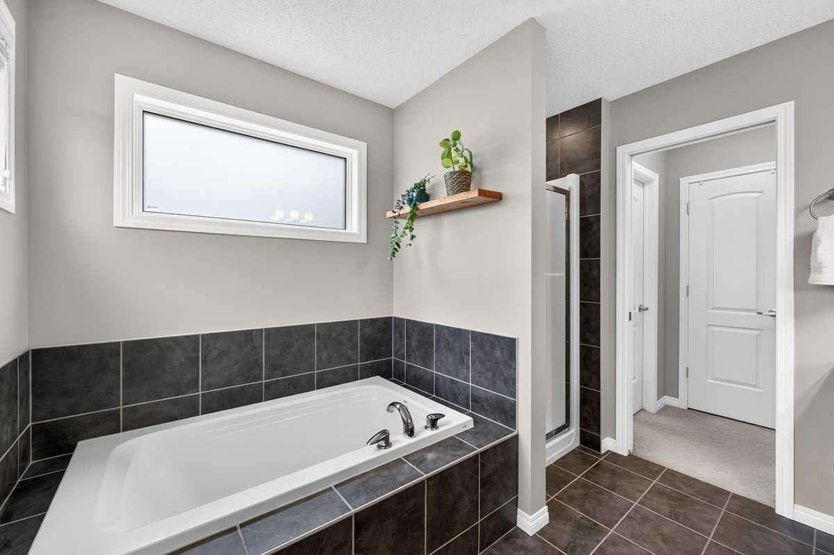 276 Kincora Glen Rise NW