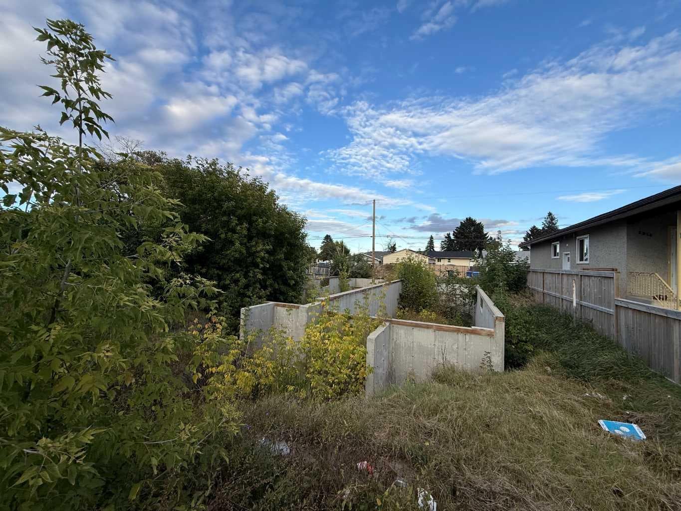 2006 42 Street SE