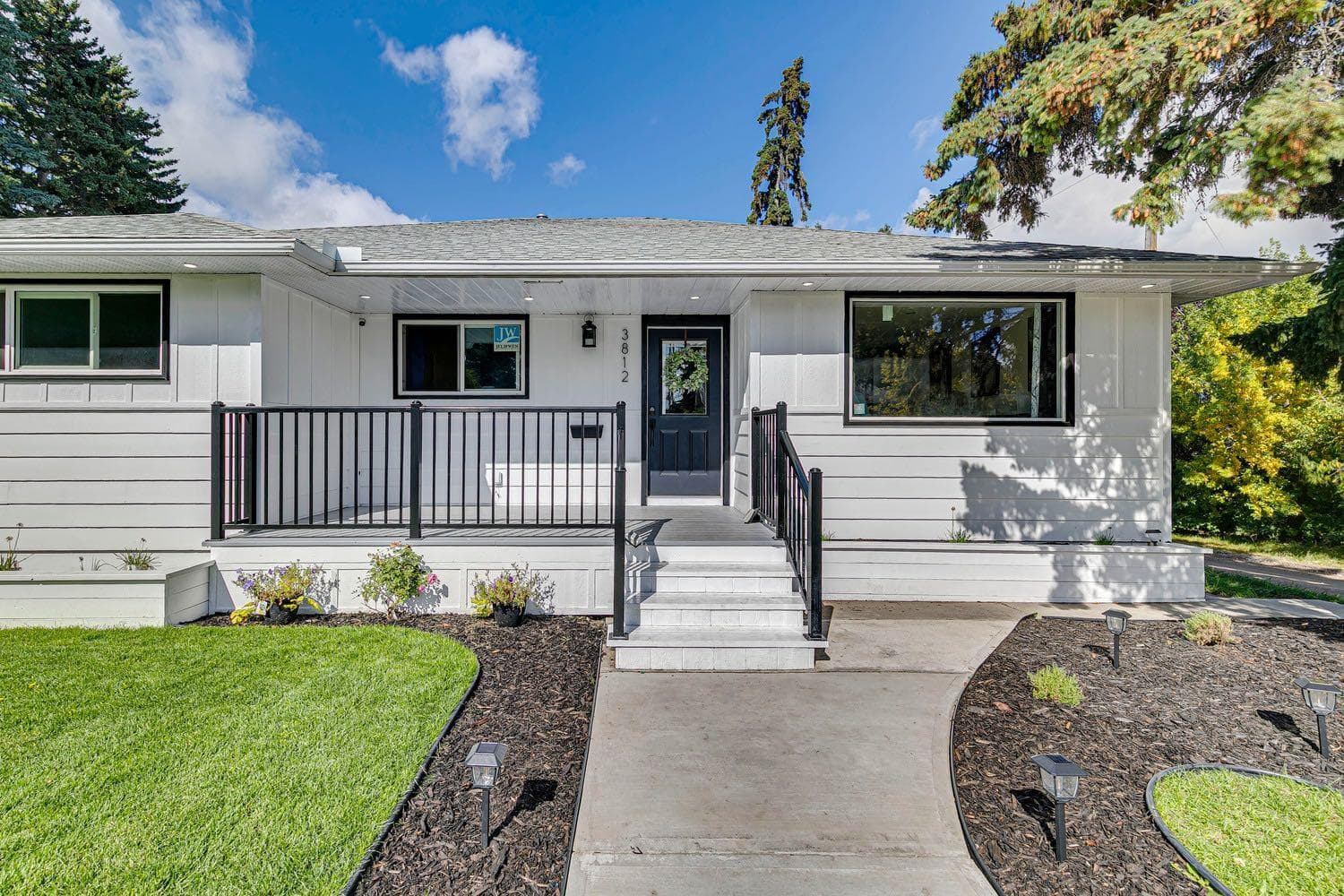 3812 3 Avenue SW