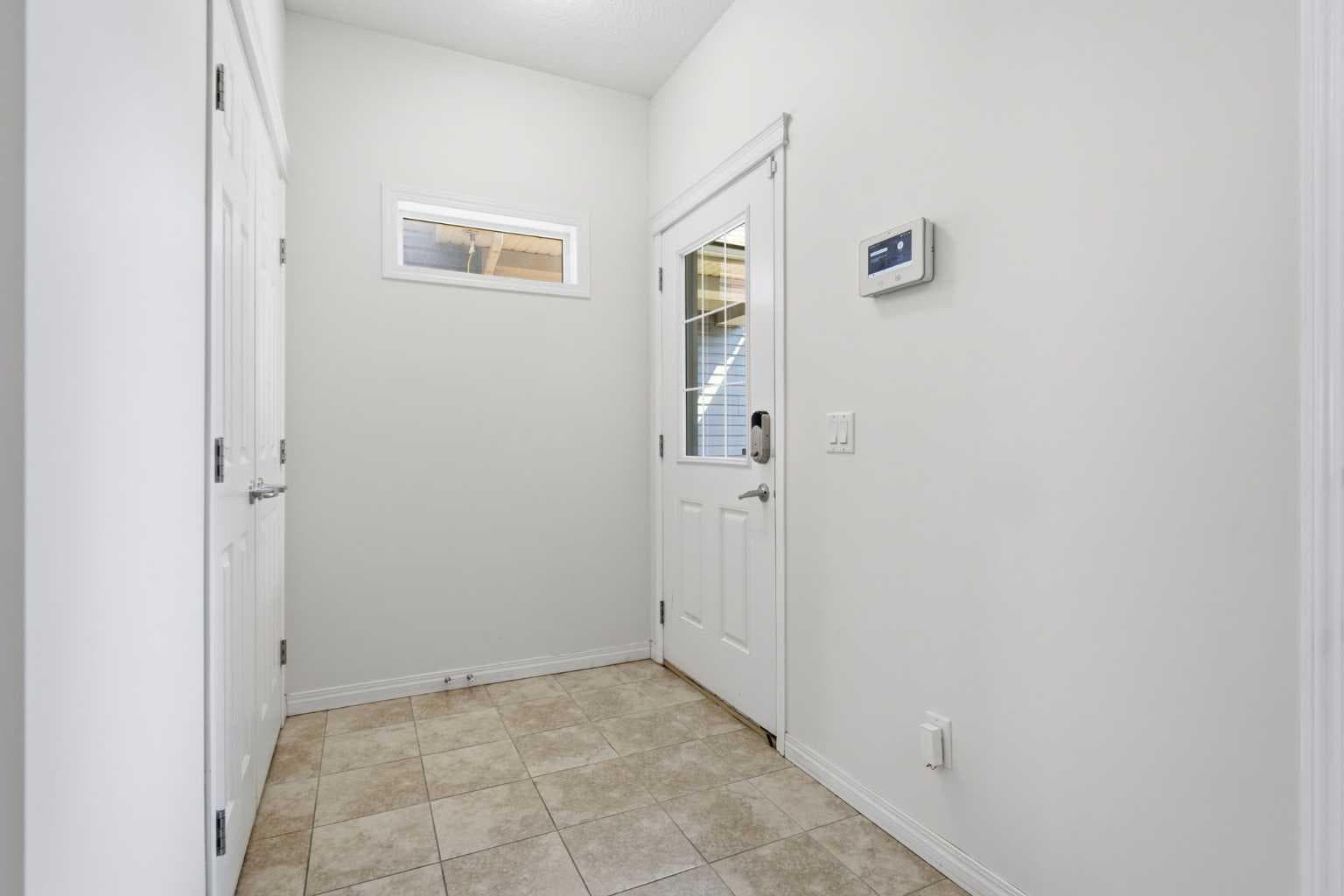 193 Hillcrest Drive SW