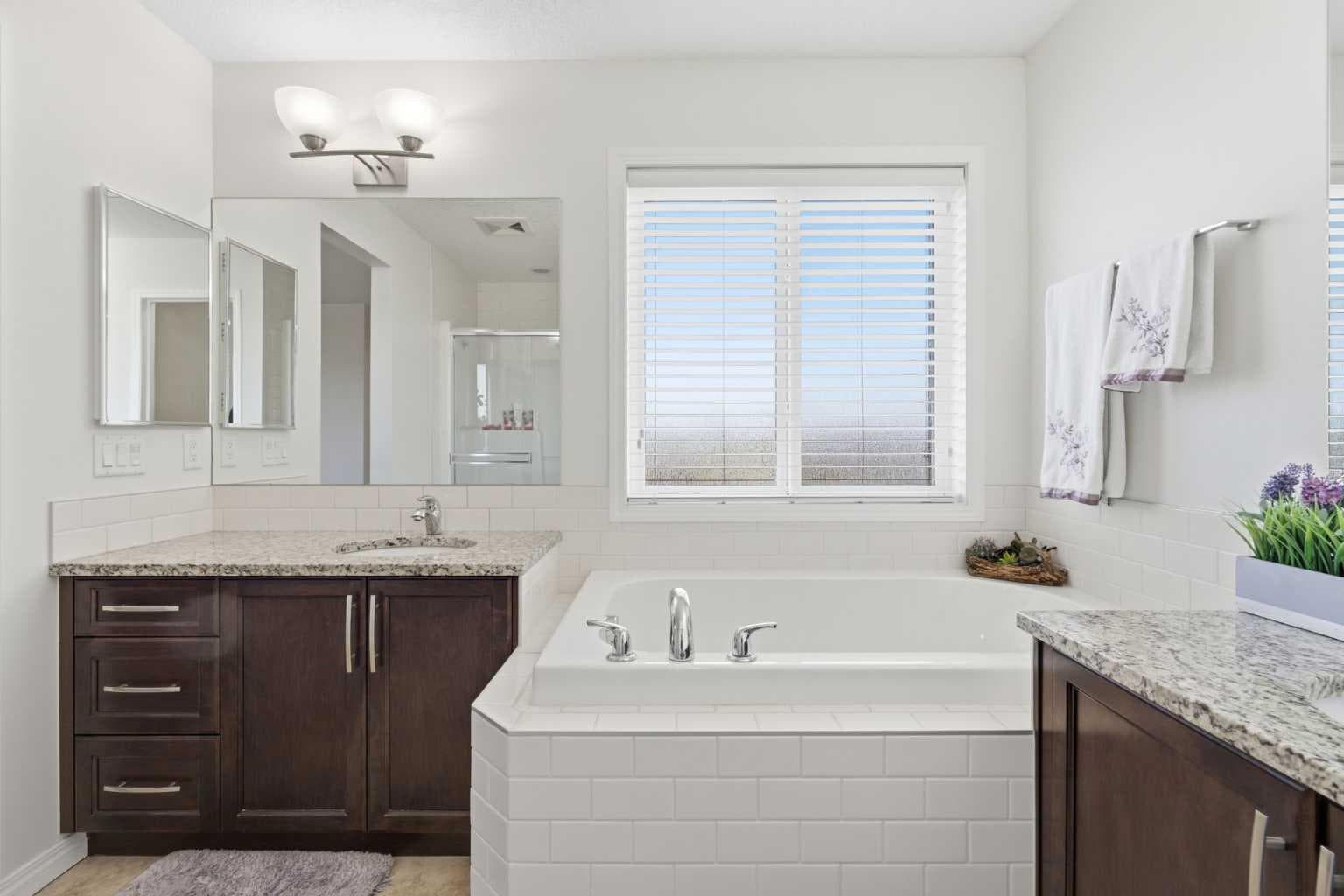 193 Hillcrest Drive SW