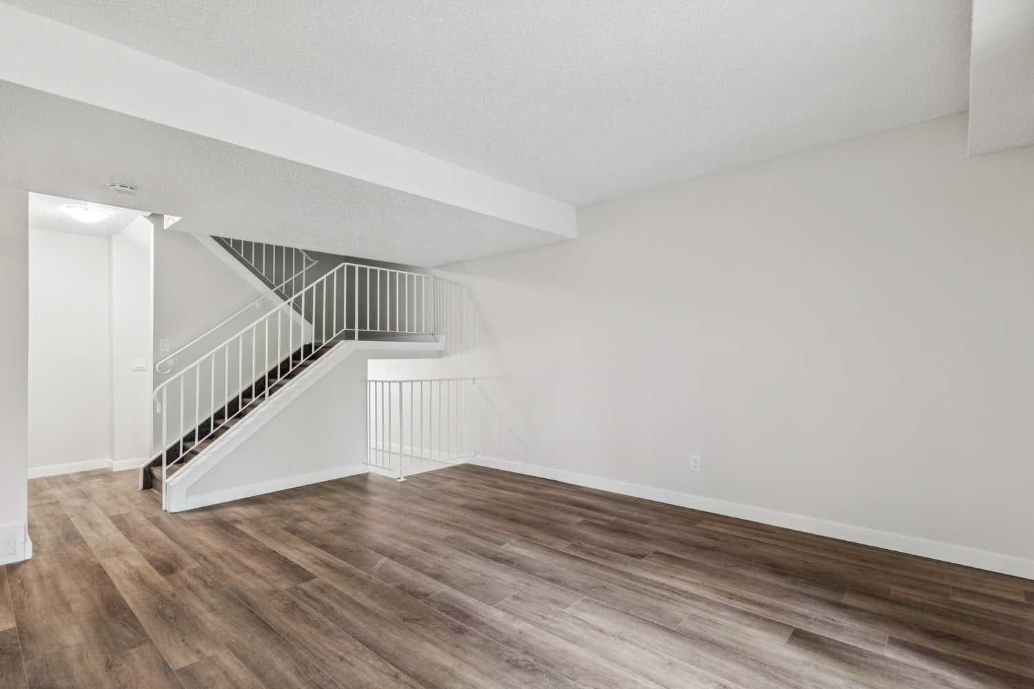 103, 2200 Woodview Drive SW