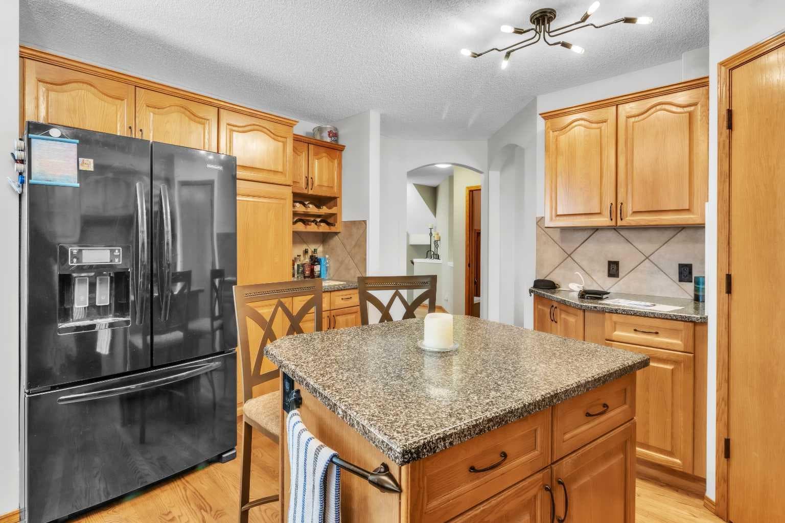 7 Tuscarora Point NW