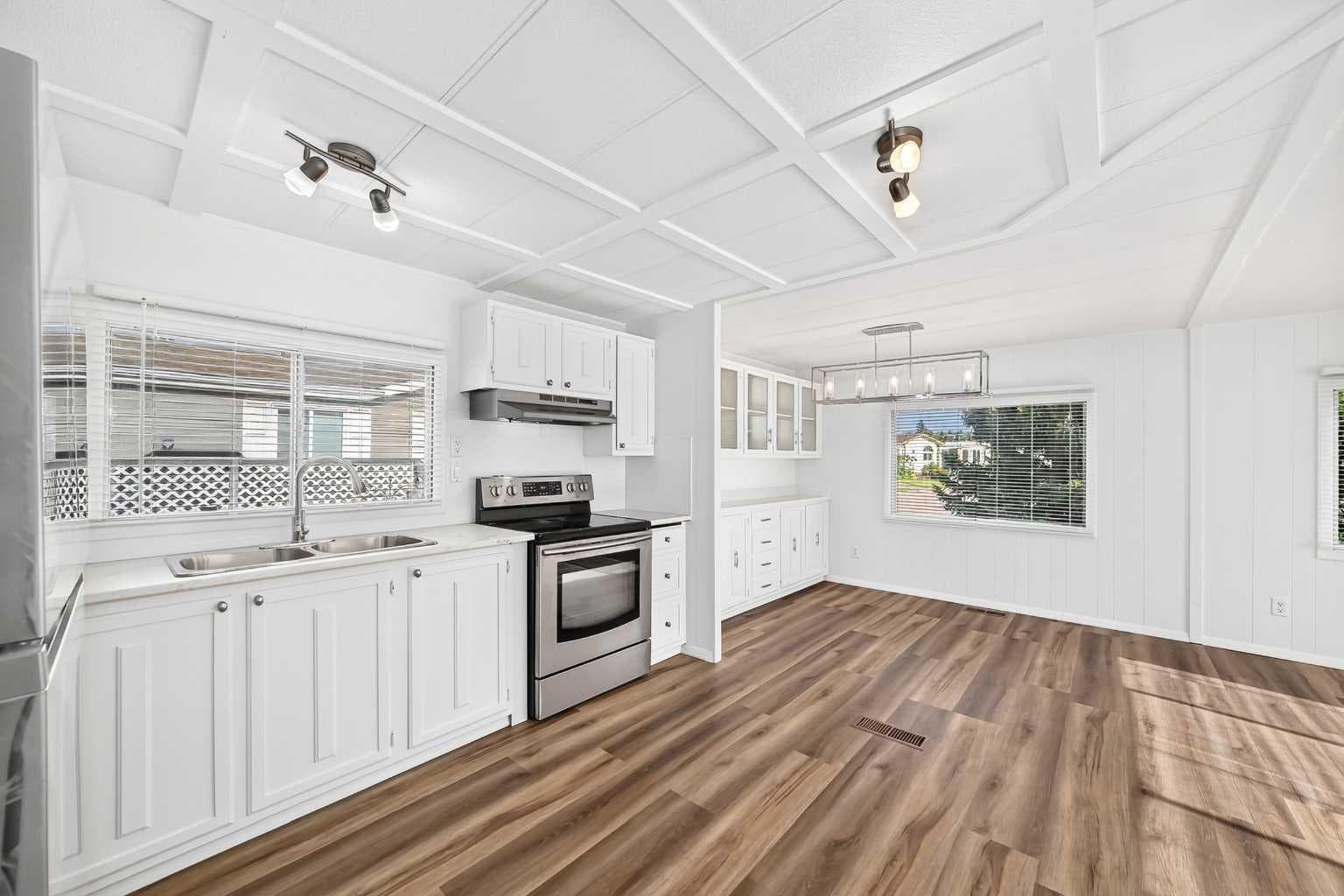303, 99 Arbour Lake Road NW