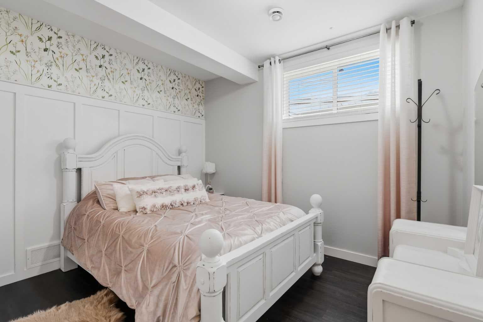 110 Cranbrook Hill SE