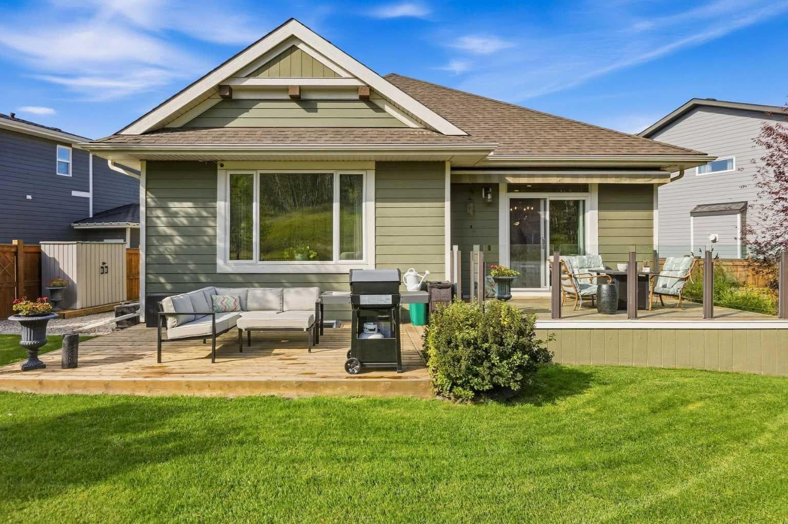 110 Cranbrook Hill SE